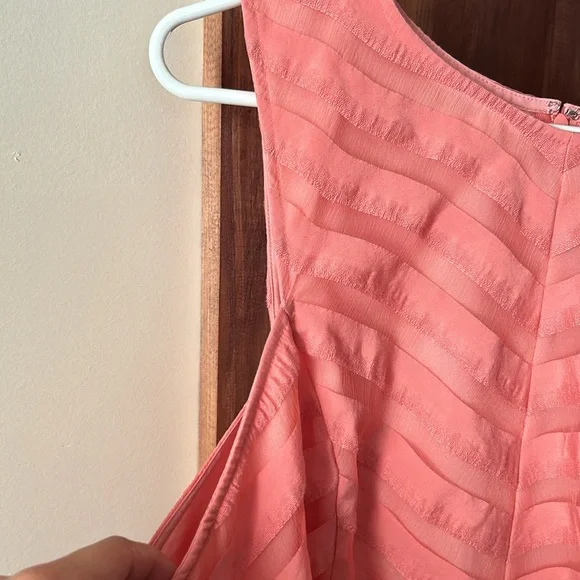 Ann Taylor Loft dress - Picture 5 of 8